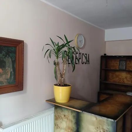 Apartment Tanie Nr 4 1-2 Osobowy Z Lazienka Na Korytarzu *