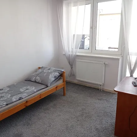 Apartment Tanie Nr 4 1-2 Osobowy Z Lazienka Na Korytarzu Gdansk