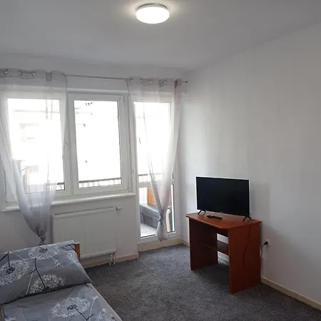 Tanie Nr 4 1-2 Osobowy Z Lazienka Na Korytarzu Apartment